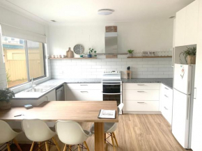Beachwalk 8 - 2 bedroom unit on Fishpen